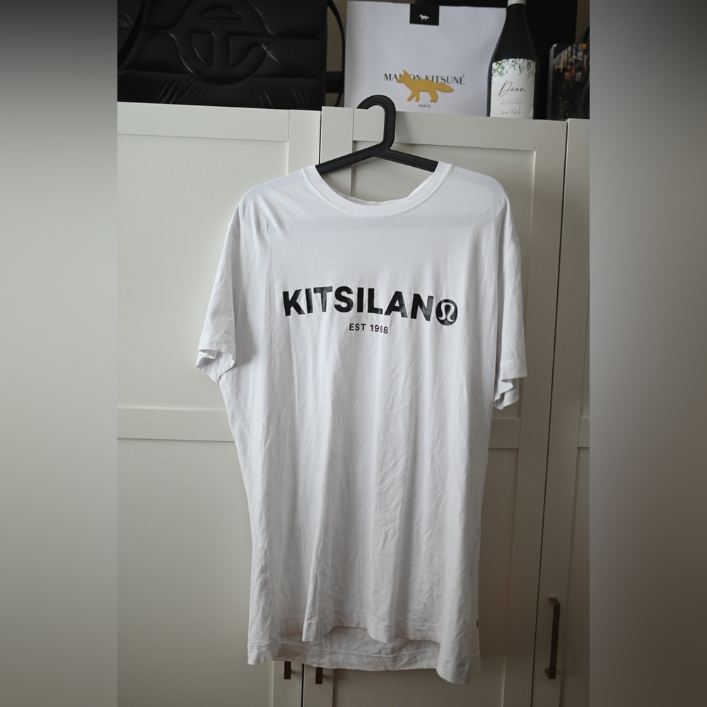 Lululemon special edition men’s 5 year t-shirt in vitasea